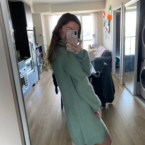 H&M oversized woollen dress! Super soft 💚 - Picture 3 of 4